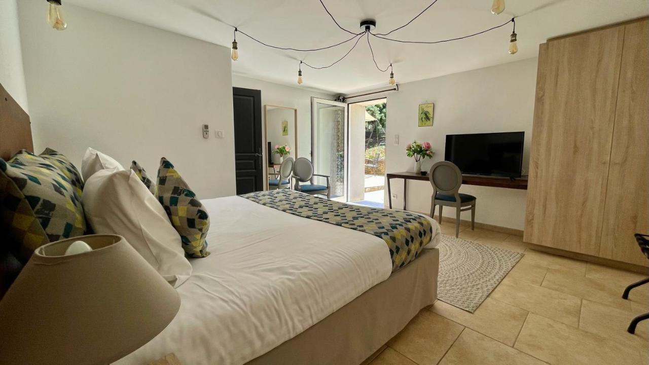 Clos Saint-Michel Resort & Spa Malaucene Bagian luar foto