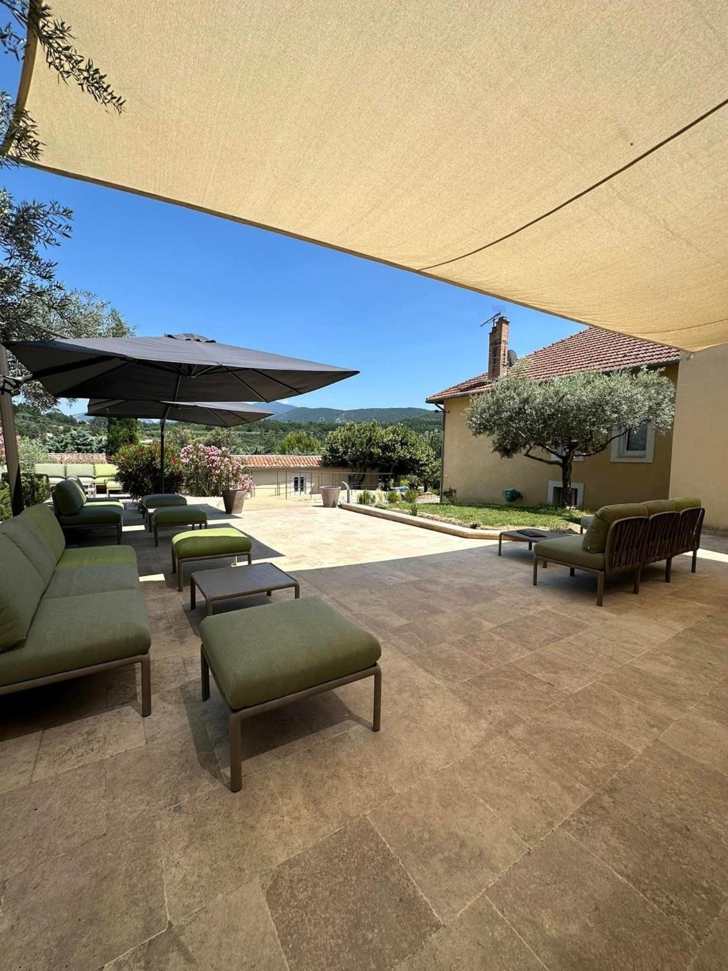 Clos Saint-Michel Resort & Spa Malaucene Bagian luar foto